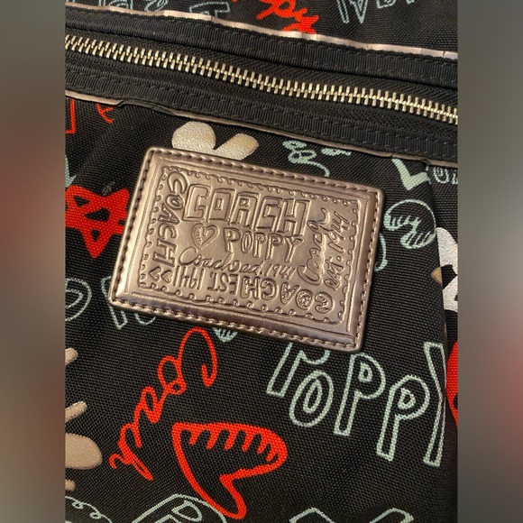 COACH Poppy Tote ❤️🖤🥰 - Picture 2 of 14